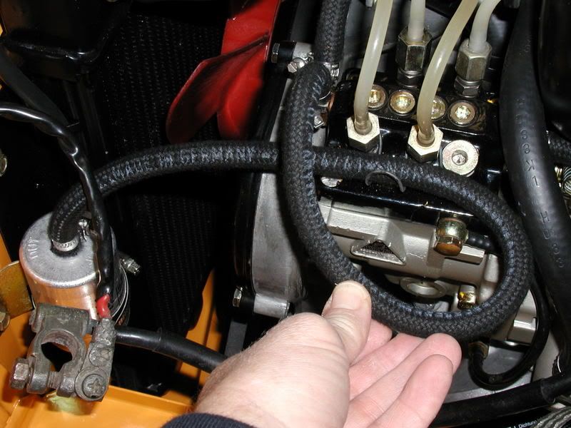 Fuelhoseandclip.jpg