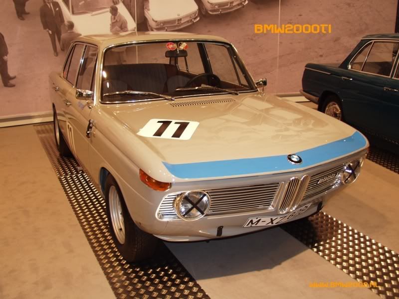 bmw2000ti-desktop.jpg
