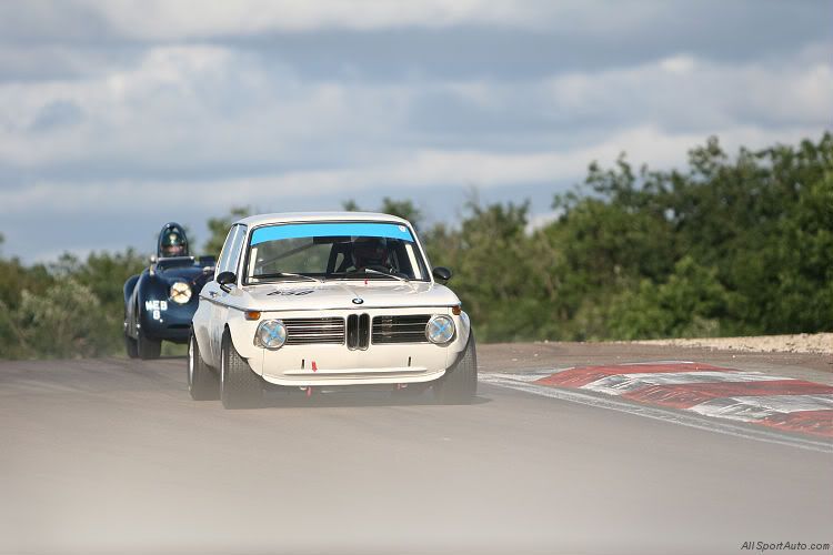 bmw-2002.jpg