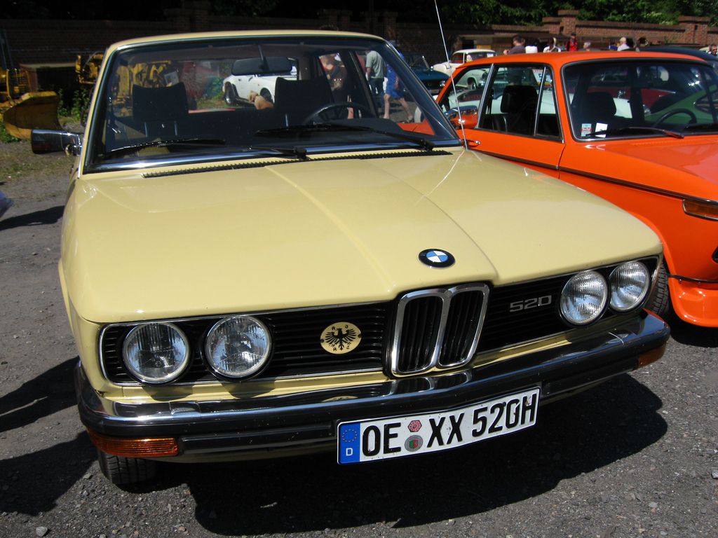 4757355948_1fa345fe16BMWE12520_L.jpg