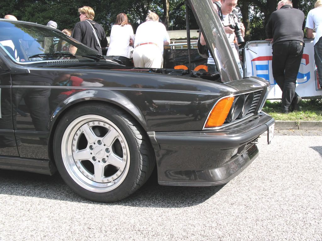 2840455844_5500928e16BMWM635CSI_Sta.jpg