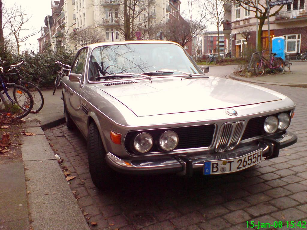 2194666071_ab014d85aeBMW30CS_E9_L.jpg