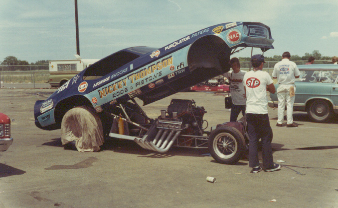 MickeyThompson1971dragster.jpg