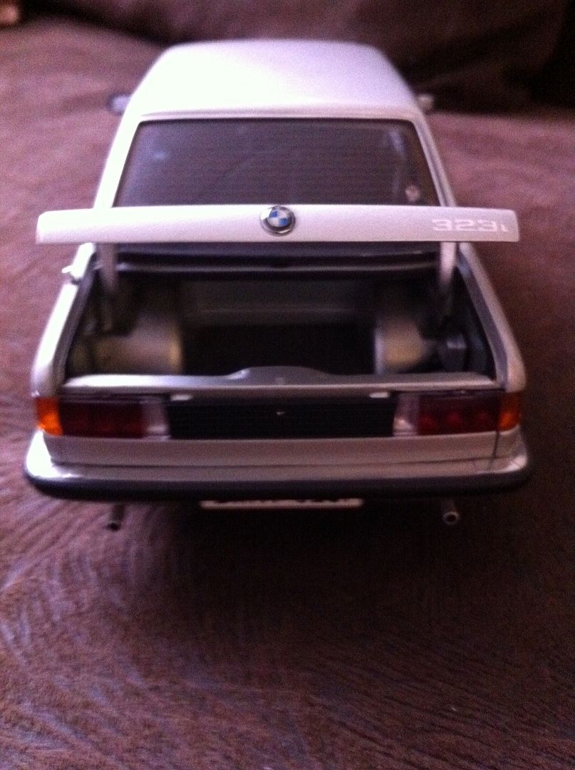 e21autoart2_zpsee4fbdad.jpg
