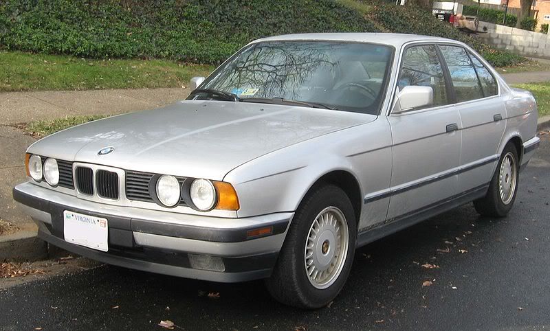 800px-BMW_525i_E34.jpg