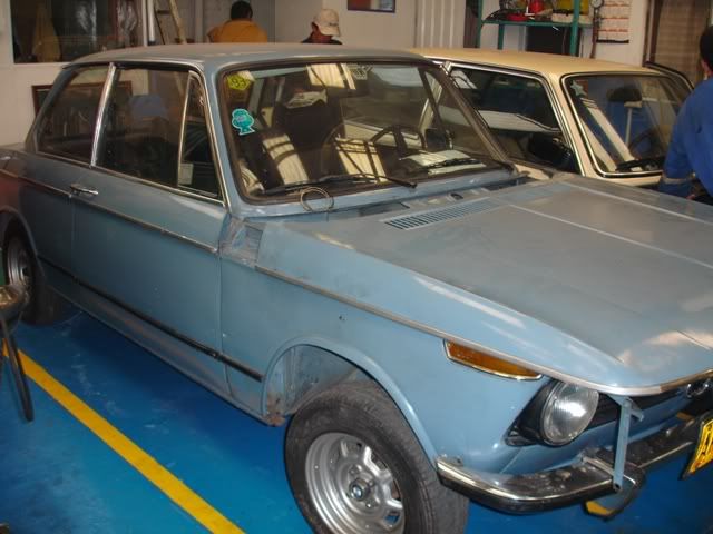 bmw2002azul-1.jpg