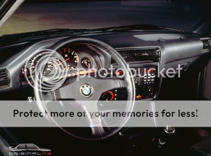 BMW-E30-M3-Interior-Dash.jpg