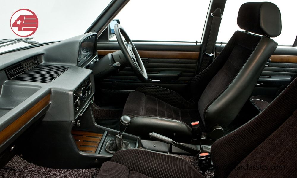 BMWE12M535I13.jpg
