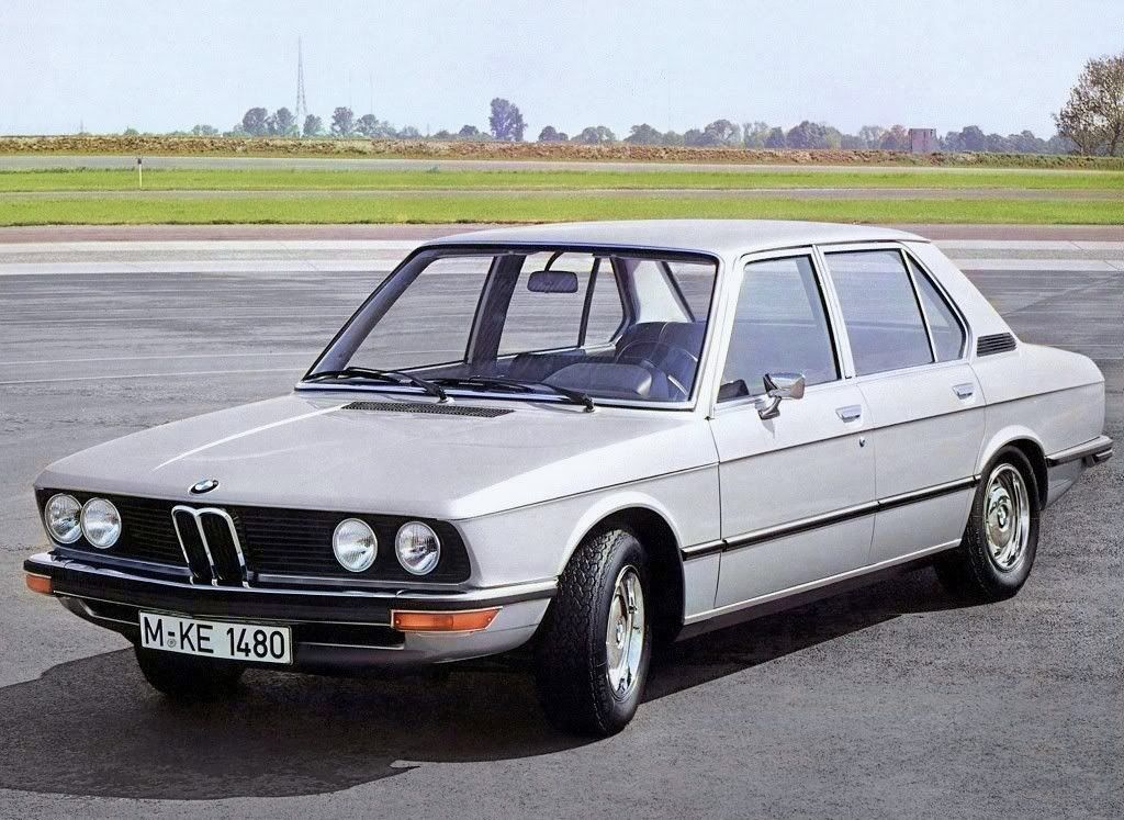 5457720039_efe8fc47a7BMW5-Series_E12_O.jpg