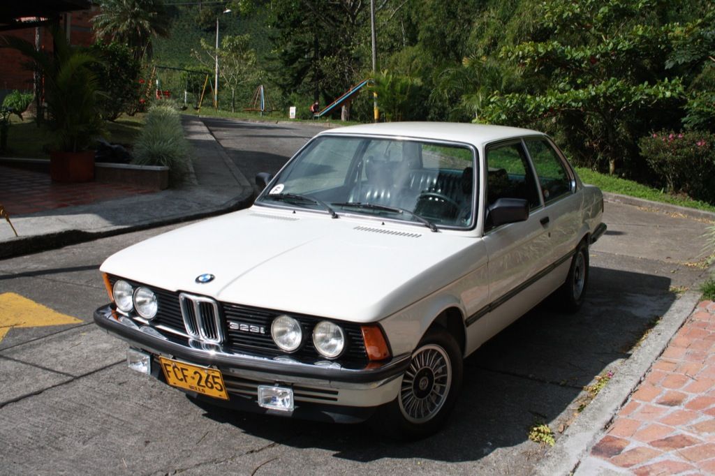 1980__BMW_323i-05_zpsb34e53ee.jpg