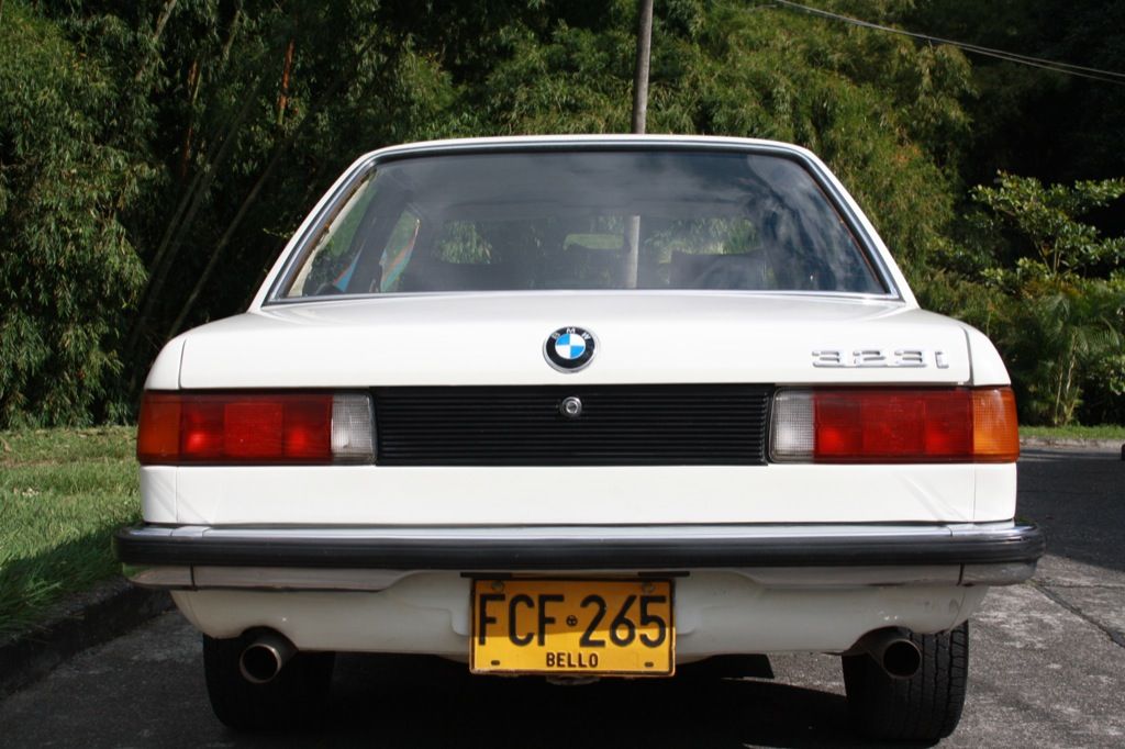 1980__BMW_323i-04_zps4fa180c5.jpg