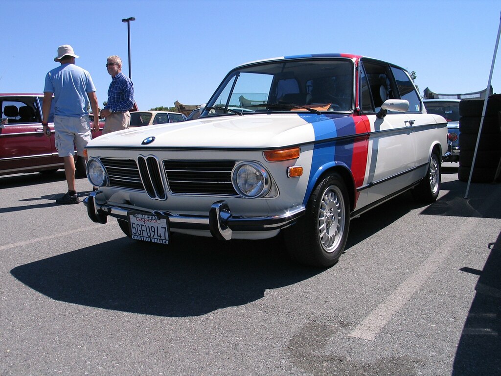 2507404802_71de221fc1_b.jpg